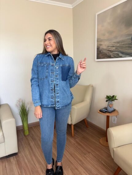 CAMISA JEANS DETALHE BOLSO